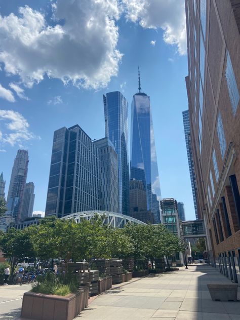 Battery Park City, Nyc Summer, Battery Park, York Aesthetic, Nyc Life, New York Aesthetic, United States Travel, City Girl, Park City