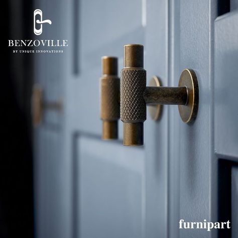 Manor is elegant slant on industrial-style interiors.Adds an aura of exclusiveness with a dash of history to the designs. #benzovillehardware #interiordoors #brasshardware #brassdoorknob #doorknobs #doorhandles #doorhardware Oak Wood Desk, Industrial Style Interior, Wardrobe Door Handles, Kitchen Door Handles, Kitchen Cabinet Pulls, Brass Texture, Blue Cabinets, Wooden Knobs, Brass Knobs