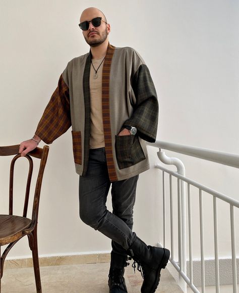 Noragi Jacket Men, Modern Kimono Men, Japan Fashion Street Men, Haori Outfit, Modern Japanese Clothing, Mens Kimono Shirt, Artist Identity, Kemeja Korea, Mens Kimono Jacket