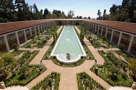 Ancient Roman Houses, Ancient Roman Architecture, Formal Garden Design, Roman Garden, Roman House, Roman Villa, Getty Villa, Pompeii And Herculaneum, Roman Architecture