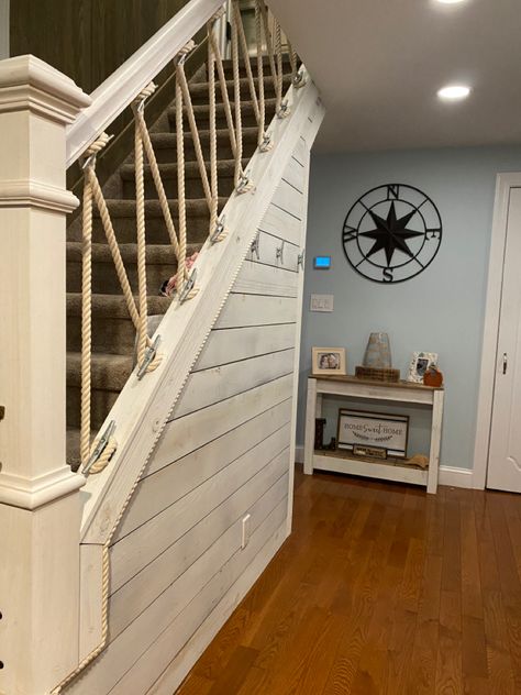 House Staircase, Stair Railing Design, Cape House, Deck Decorating Ideas, Beach House Design, In Front Of House, Nautical Home, Railing Design, House Stairs