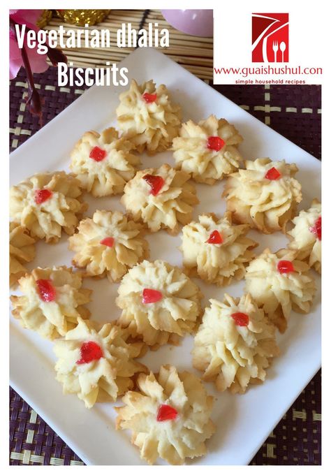 Old School Of Cookies That Bring Fond Memories– Daisy Biscuits, Biskuit Semperit, Biskuit Dahlia, 挤花饼干 Daisy Biscuits, Custard Biscuits, Raya Cookies, Custard Cookies, Hari Raya Aidilfitri, Raya Aidilfitri, Steamed Cake, Recipe Cover, Hari Raya