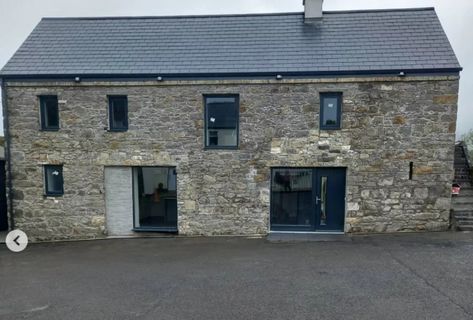 Irish animal barn dating back to the 1840s repurposed into dream home as historical original features marry with modern twist - Irish Mirror Online Irish Farmhouse Renovation, Irish Farmhouse, Irish Architecture, Moving To Ireland, Irish Houses, Farmhouse Renovation, Road House, Irish Heritage, Old Building