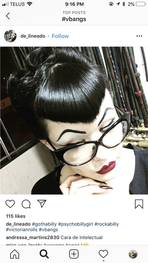 Goth Work Hairstyles, Vamp Bangs Short Hair, Vampire Bangs Hairstyles, Pin Up Bangs Hairstyles, Cobra Bangs, V Shaped Bangs Goth, Cobra Hairstyle, Betty Bangs Long Hair, Triangle Bangs Goth