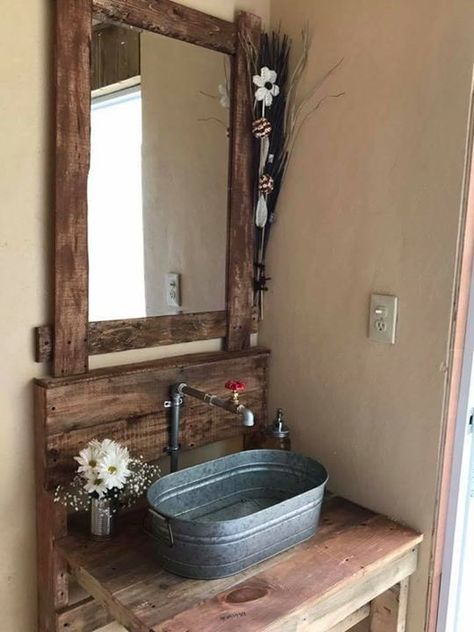 Farmhouse Bathroom Sink, Ideas Bathroom Decor, Mirrors Bathroom, Tiny House Interior Design, Cabin Bathrooms, Rustic Bathroom Designs, Bathroom Farmhouse Style, Cabin Interiors, Bathroom Decor Ideas Colors