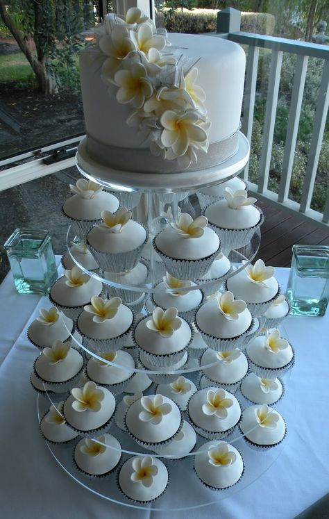 Frangipani Cake, Teal Cakes, Family Buffet, Wedding Cup Cakes, Frangipani Wedding, Wedding Cake And Cupcakes, Hawaiian Cake, Cake And Cupcakes, Cottage Wedding