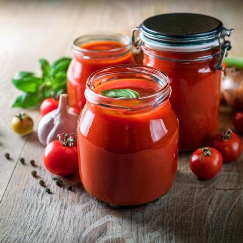 Canning Recipe Tomato Soup – A Comforting Classic Canning Tomato Soup Recipes, Tomato Soup Canning Recipe, Tomato Soup Canning, Canning Tomato Soup, Recipe Tomato Soup, Strawberry Smoothie Bowl Recipe, Americano Recipe, Tomatoe Soup, Strawberry Smoothie Bowl