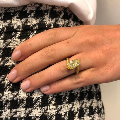 Jackie DiSante on Instagram: “Feeling edgy wearing this fancy vivid yellow diamond ring from our Jewels Online: Summer Sparkle auction (8 days left to bid). ✨ . Lot 9:…” 8 Days Left, Yellow Diamond Ring, Yellow Diamond Rings, Ring Ideas, Rings Engagement, Days Left, Put A Ring On It, Unique Engagement, Yellow Diamond