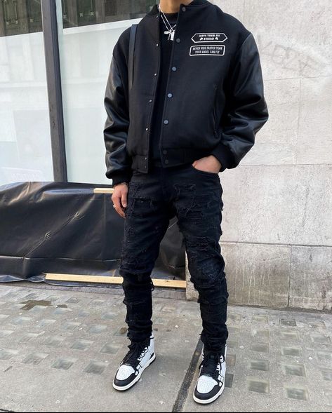 Ew York, Mens Clothing Trends, Outfit Homme, Baseball Jackets, Men Apparel, Black Men Street Fashion, Funky Socks, Stylish Men Casual, Dope Outfits For Guys