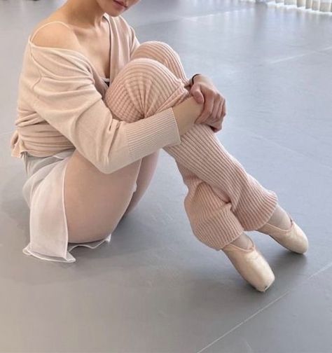 Bolshoi Ballet Aesthetic, Balletcore Aesthetic, Ballet Stuff, Ballet Beauty, Ballet Inspiration, Ballet Clothes, Aesthetic Outfit Ideas, Ballet Class, Ballet Girls