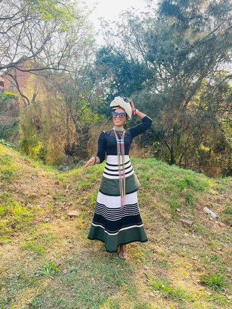 Xhosa Skirt, Umbhaco Xhosa, Xhosa Attire For Ladies, Xhosa Traditional Attire, Xhosa Attire, African Traditional Wear, African Queen, Heritage Month, Dreamy Dress