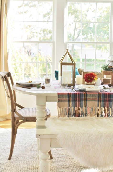 2 plaid scarfs laid horizontally at each end of table as table runners. 6 Ways To Use a Plaid Scarf for fall/winter decorating in your home. CityFarmhouseBlog Simple Thanksgiving Table, Holiday Dining Room, City Farmhouse, Table Scarf, Thanksgiving Tablescape, Christmas Dining Room, Diy Farmhouse Table, Party Table Settings, Small Apartment Living Room