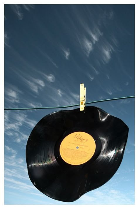 Arte Jazz, Vinyl Aesthetic, Dj Art, Vinyl Poster, Music Vinyl, Music Images, Vinyl Music, Here Comes The Sun, Foto Art