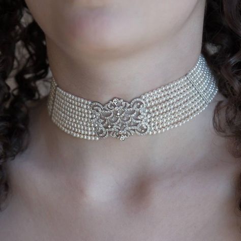 Pearl Diamond Gold Choker Necklace ($8,735) ❤ liked on Polyvore featuring jewelry, necklaces, pearl necklace, white gold pearl necklace, diamond choker necklace, pearl diamond necklace and white pearl necklace Ruby Diamond Necklace, Layered Pearl Necklace, Neck Pieces Jewelry, Choker Necklace Designs, Fancy Jewelry Necklace, Diamond Pendants Designs, Diamond Choker Necklace, Pearl Necklace Designs, Diamond Necklace Designs