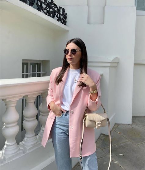 Blazer Rosa Outfit, Oversized Blazer Outfits, Chic Blazer Outfit, Blazer Rosa, Casual Oufits, Blazer Outfits For Women, Office Casual Outfit, Winter Fashion Outfits Casual, Business Outfits Women