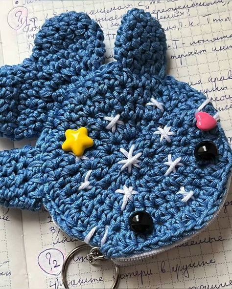 Whale Shark Accessories, How To Crochet A Wallet, Crochet Whale Pouch, Ocean Themed Crochet, Crochet Whale Shark, Whale Shark Crochet, Shark Diy, Ocean Crochet, Wallet Crochet