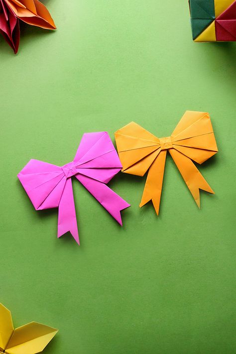 Paper Bow Tie, Beautiful Origami, Origami Bookmarks, Origami Star Box, Origami Dress, Origami Videos, Origami For Beginners, Origami Dragon, Origami Fish