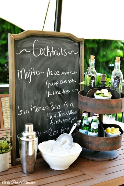 Cocktail Station Party, Cocktail Station Bar, Clam Bake Party, Beverage Station Party, Diy Cocktail Bar, Party Stations, Cocktail Station, Easy Summer Cocktails, Wedding Food Drink