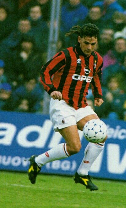 Roberto Baggio of AC Milan in 1995. Van Basten, Marco Van Basten, Milan Wallpaper, Roberto Baggio, Milan Football, Paolo Maldini, A.c. Milan, Fc Chelsea, Best Football Players