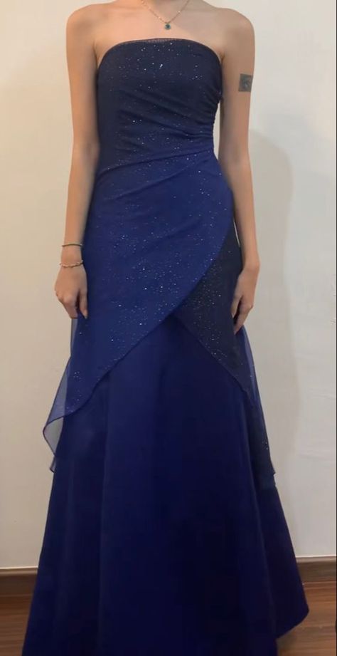 Prom Dresses Custom, Dream Prom Dress, Prom Dress Inspo, Sparkly Prom Dress, Prom Ideas, Blue Mermaid, Prom Dress Inspiration, Prom Dresses Vintage, Pretty Prom Dresses