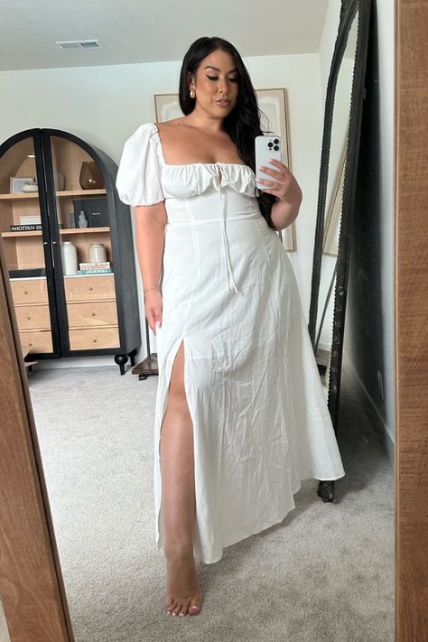 Quiet Luxury Midsize, Midsize Graduation Dress, Beach Outfit Mid Size Women, White Sundress Outfit, Tropical Fits, Corest Dresses, Dress Midsize, Midsize Fashion Summer, Beach Outfit Dress