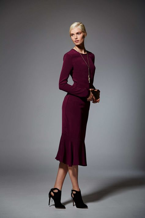 Finally, an Upscale Clothing Line for Tall Women Sweaters Western, Glossy Dress, Tall Women Dresses, Taller Clothes, Tall Women Fashion, Silver Cocktail Dress, Big Dresses, Plum Dress, Spring Work Outfits