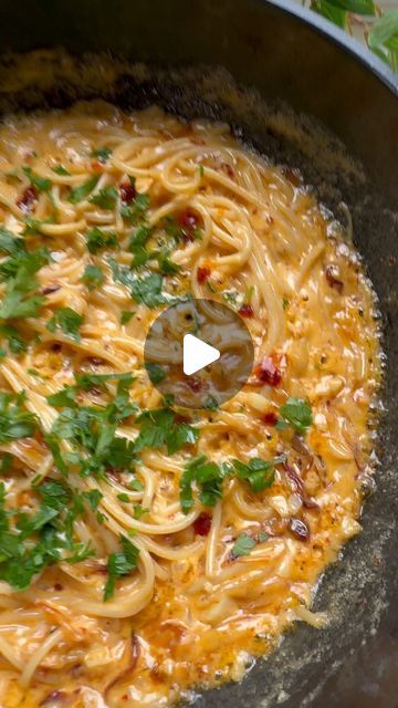 Chhaya Joshi Daily food / cocktails on Instagram: "Caramelized Onion & Chili Oil Pasta   1. 10 oz pasta - I used spaghetti  2. 2 large onions sliced  3. 2 tablespoons + 2 tablespoons chili oil  4. 2 tablespoons butter  5. 2 tablespoons olive oil  6. 4 cloves garlic minced  7. 1/2 teaspoon salt  8. 1.5 cups heavy whipping cream  9. 1/4 cup shredded Parmesan cheese  10. Chopped parsley for garnish   1. Mince garlic  2. Slice onions thinly  3. Add olive oil and butter to a pan . Add onions and caramelize . Cooking on low heat while stirring for about 30 minutes. Do not rush the process. Low heat. If they are burning at a bit of water and continue to stir. They are caramelized when soft and brown and jammy.  4. Remove the onions to a bowl.  5. Add 2 tablespoons chili oil to the pan. Add the ga Caramelized Onion And Chili Oil Pasta, Carmelized Onion And Chili Oil Pasta, Chili Oil Spaghetti, Fresh Kitchen Copycat Recipes, Easy Late Night Dinner, Olive Oil And Garlic Pasta, Pasta Recipes Videos, Chili Oil Pasta, Spaghetti With Cream Cheese