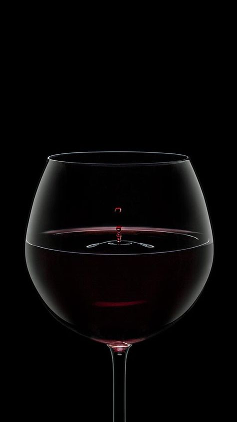 Does It Pay to Hire Consultants? Evidence from the Bordeaux Wine Industry Steam Icon, Wine Bottle Photography, Photo Drop, Pouring Wine, Rim Light, Glass Photography, Wine Photography, Bordeaux Wine, Wine Glass Art