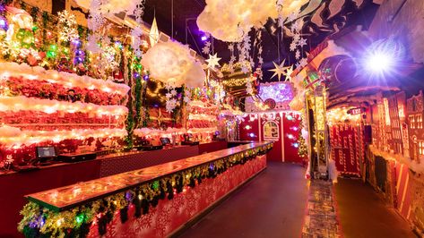 20 Holiday Pop-Up Bars & Restaurants in Philly for 2022 — Visit Philadelphia Christmas Pop Up Bar Decorations, Pop Up Restaurant Ideas, Philadelphia Magic Gardens, Philadelphia Restaurants, Philly Restaurants, Things To Do In Philadelphia, Visit Philly, Visit Philadelphia, Holiday Bar