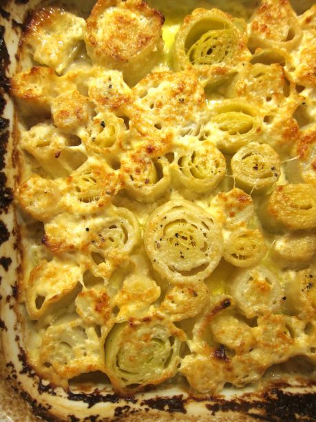 Porri al Forno Leeks Baked in Cream Made 5/17/16 served with the Very Best Fish Recipe Ever Veggie Mains, Leek Recipes, Creamed Leeks, Keto Side, Special Friends, Thanksgiving Side, Veggie Side Dishes, Seitan, Side Recipes