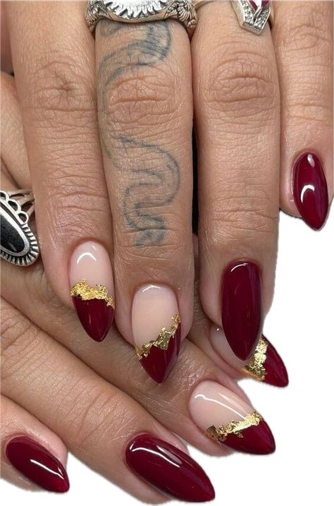 Red Nails Gold Foil, Gold Foil Nails, Red And Gold Nails, Dark Red Nails, Foil Nails, Gold Flakes, Gold Nails, Red And Gold, Red Nails