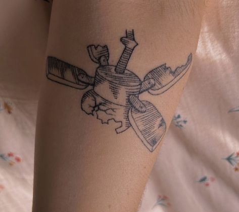 twenty one pilots, tattoo, ink, self titled, top self titled Subtle Twenty One Pilots Tattoo, Truce Twenty One Pilots Tattoo, Twenty One Pilots Self Titled Tattoo, Scaled And Icy Tattoo, Self Titled Twenty One Pilots, 21 Pilots Tattoo, Twenty One Pilots Tattoo Ideas, Tatuagem Twenty One Pilots, Twenty One Pilots Self Titled