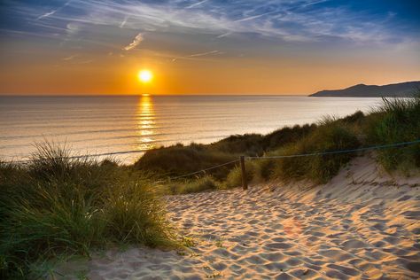 Woolacombe Beach, Pretty Sunsets, Summer Cabin, Ocean Shores, Beach Landscape, Sky Art, Beach Inspired, Beautiful Nature Scenes, Nature Scenes