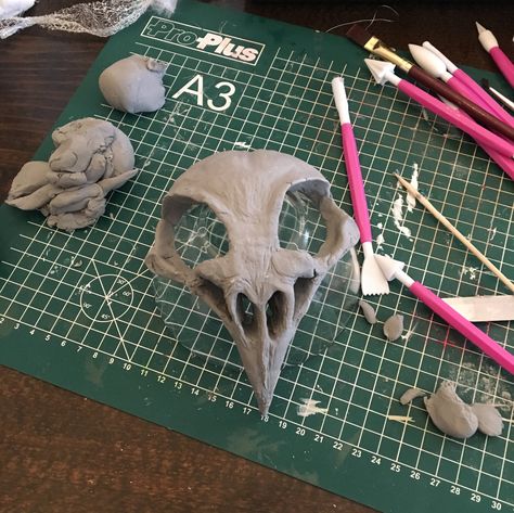 Spooky Clay Sculptures, Clay Animal Skull, Air Dry Clay Skull, Skull Clay Sculpture, Clay Bird Skull, Clay Bones, Clay Skull, Ceramic Skull, Diy Skulls