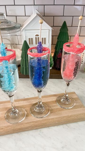 Alicia Kim on Instagram: "New Years rock candy mocktail. My kids loved these! I mean it’s Christmas break; we’ll make a sugar exception! We tested these out for New Years and they were a hit! #newyeardrinks #happynewyear #newyeartreats #newyearparty #newyearsparty #newyearspecial #mocktails #mocktail" New Year’s Eve Drinks For Kids, Nye Kids Mocktails, Kid Friendly Nye Drinks, Fun Kids New Years Eve Drinks, Edible Glitter Drinks For Kids, New Year Special, Christmas Break, Rock Candy, Drink Up