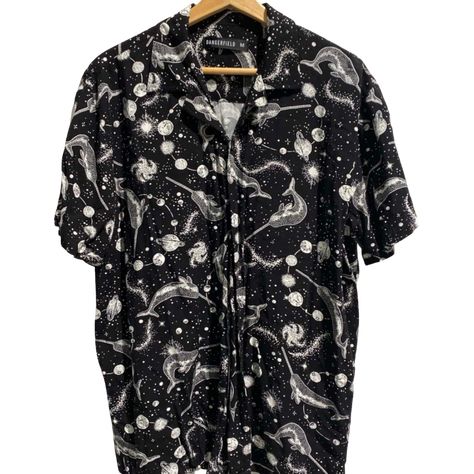 Quirky Black and white narwhal space universe print short sleeve button up shirt by Dangerfield. Funky Button Up Shirts, Cream Leggings, Space Universe, Cloud Print, Fashion Things, Pretty Fashion, White Button Up, Narwhal, Pretty Style