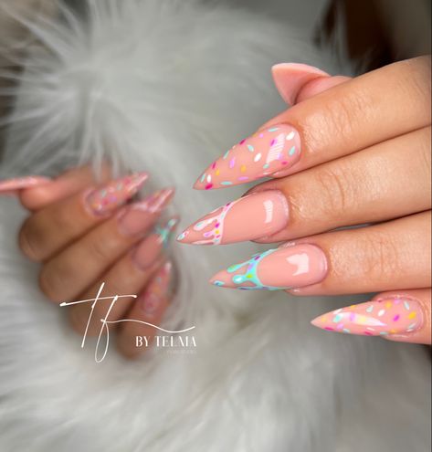 Donut Inspired Nails, Cupcake Nails Acrylic, Birthday Cake Acrylic Nails, 27th Birthday Nails, Pink Donut Nails, Cake Nails Design, Summer Birthday Nails Almond, Donut Nails Design, Nails Acrylic Coffin Spring