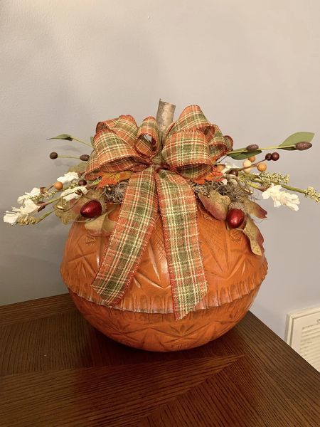 Dollar Tree Fantastics Crafts & Decor | Saw a few of the DT bowls turned into pumpkins so thought I would try my hand at it | Facebook Tree Thanksgiving, Dollar Tree Crafts Diy, Fall Greetings, Dollar Tree Pumpkins, Fall Ornaments, Fall Pumpkin Crafts, Best Glue, Pretty Pumpkins, Rustic Fall Decor