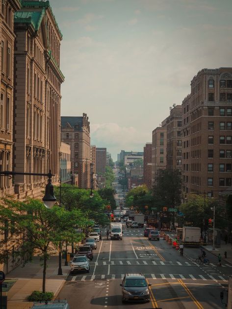 Old Money New York Aesthetic, Old Money Vacation, Uptown New York, Buildings Aesthetic, Upper West Side New York, Travel Views, Upper West Side Nyc, Aesthetic Old Money, Movie Board