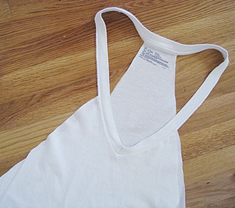 Diy Swimsuit Cover Up, Croptop Diy, Diy Bathing Suit, Diy Cut Shirts, Shirt Makeover, Diy Swimsuit, Shirt Diy, Bathing Suit Cover, Bathing Suit Covers