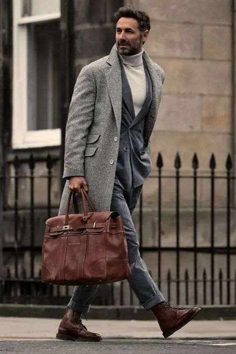 Winter outfits for men 2023 – 2024 16 ideas: Your style guide Office Old Money, Old Money Fashion, Designer Outerwear, Money Fashion, Brunello Cucinelli Men, Outfits Hombre, Winter Attire, Men Stylish Dress, Winter Outfits Men