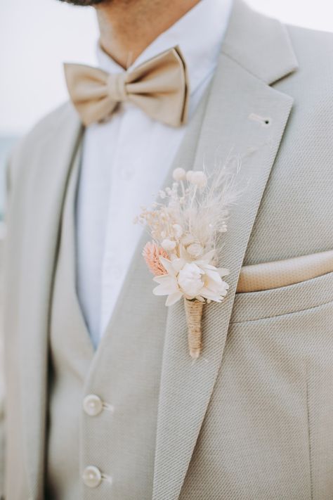 Bohemian beach wedding, boutonniere, dry flowes Beach Boutonniere, Beach Wedding Boutonniere, Groom Beach Wedding, Beach Wedding Groom, Bohemian Beach Wedding, Beach Wedding Flowers, Wedding Boutonniere, Boutonniere Wedding, Bohemian Beach