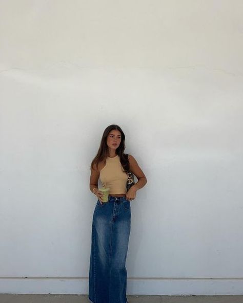 Fashion • Instagram Aesthetic Long Denim Skirt Outfit, Denim Maxi Skirt Summer, Maxi Jean Skirt Outfits Summer, Long Jean Skirt Outfits Summer, Jean Maxi Skirt Outfit, Long Denim Skirt Outfit Street Styles, Maxi Jean Skirt Outfits, Denim Long Skirt Outfit, Outfits With Denim Skirt