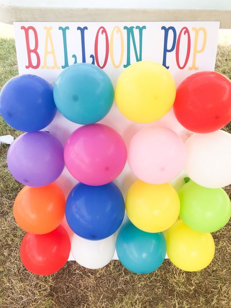 DIY balloon pop board for carnival Balloon Pop Game Diy, Carnival Board Decoration, Dartless Balloon Pop Game, Pop Balloon Game, Balloon Dart Game Diy, Carnival Ideas For Kids, Easy Diy Carnival Games, Pop The Balloon Game, Spring Festival Games