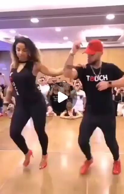 Bachata Salsa dancing on Instagram: "Follow @latinunion 👈🏼👈🏼 Follow @latinunion 👈🏼👈🏼 . . . Dancer: @atacaylaalemanaofficial . . . . . . . . . . . #bachata #bachatafootwork #atacaylaalemana" Salsa Dancing Steps, Bachata Dance Video, Salsa Dancer, Bachata Dance, Salsa Dance, Salsa Dancing, Zumba, Dancing, Dancer