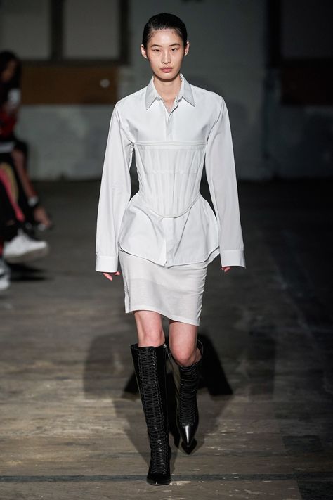 Dion Lee Fall 2019 Ready-to-Wear Collection - Vogue Corset Looks, Fall Runway, Outerwear Trends, Dion Lee, Trend Forecasting, Fashion Fall, Fashion Show Collection, Vogue Paris, Fashion Designer