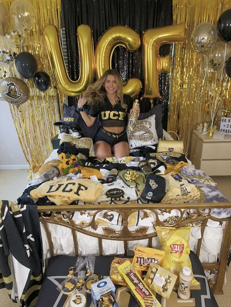 Bed Parties College, Ucf Bed Party, College Bed Party Ideas, Bed Party Ideas College, College Bed Decorating Party, Decision Pictures, Ucf Aesthetic, Black And Gold Bed, Ucf Dorm