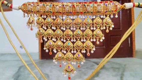 Rajasthani Kanti Necklace Sohan Kanthi Gold, Rajputi Gold Jewellery, Aad Necklace Designs Rajputi, Dubai Wallpaper Hd, Dulhan Set, Rajasthani Jewellery Royal Gold, Hathful Designs Rajputi, Kanti Necklace, Dubai Wallpaper