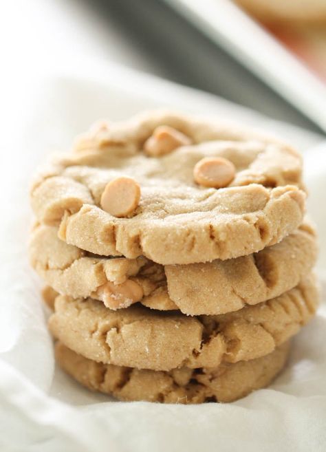 Copycat Disneyland Peanut Butter Cookies Recipe Healthy Peanut Butter Cookies, Magical Childhood, Best Peanut Butter Cookies, Classic Peanut Butter Cookies, Six Sisters Stuff, Easy Peanut Butter Cookies, Chewy Peanut Butter Cookies, Simple Pantry, Peanut Butter Oatmeal Cookies