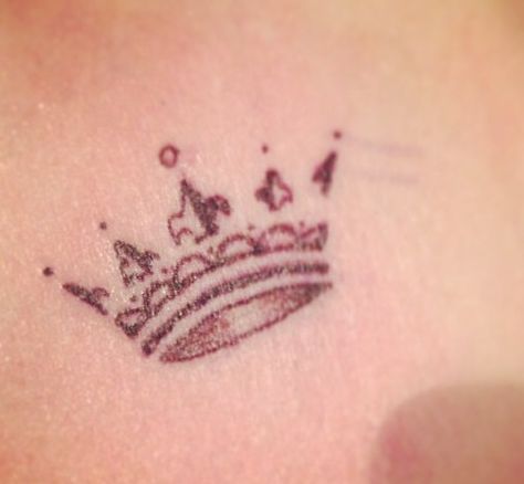 Crown Chest Tattoo Female, Princess Crown Tattoos, Tiara Tattoo, Crown Tattoos For Women, Small Crown Tattoo, Emo Princess, Crown Tattoo, Hip Tattoo, Hair Wear